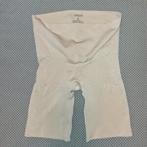 Assets by SPANX Shapewear Short